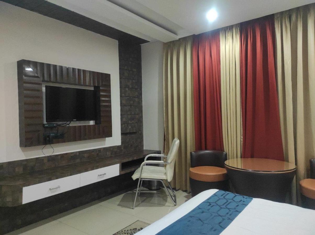 Hotel Himalaya Bongaigaon Bagian luar foto